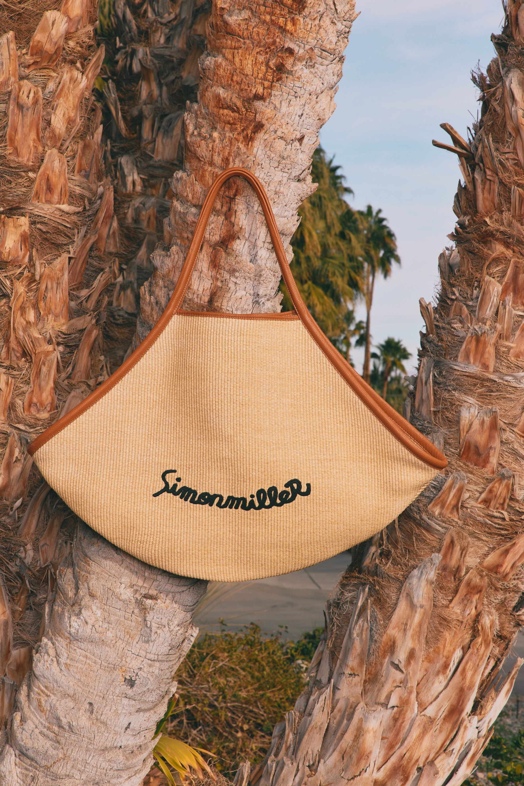 Large Mercado Tote in Natural/Black | SIMONMILLER – Simon Miller