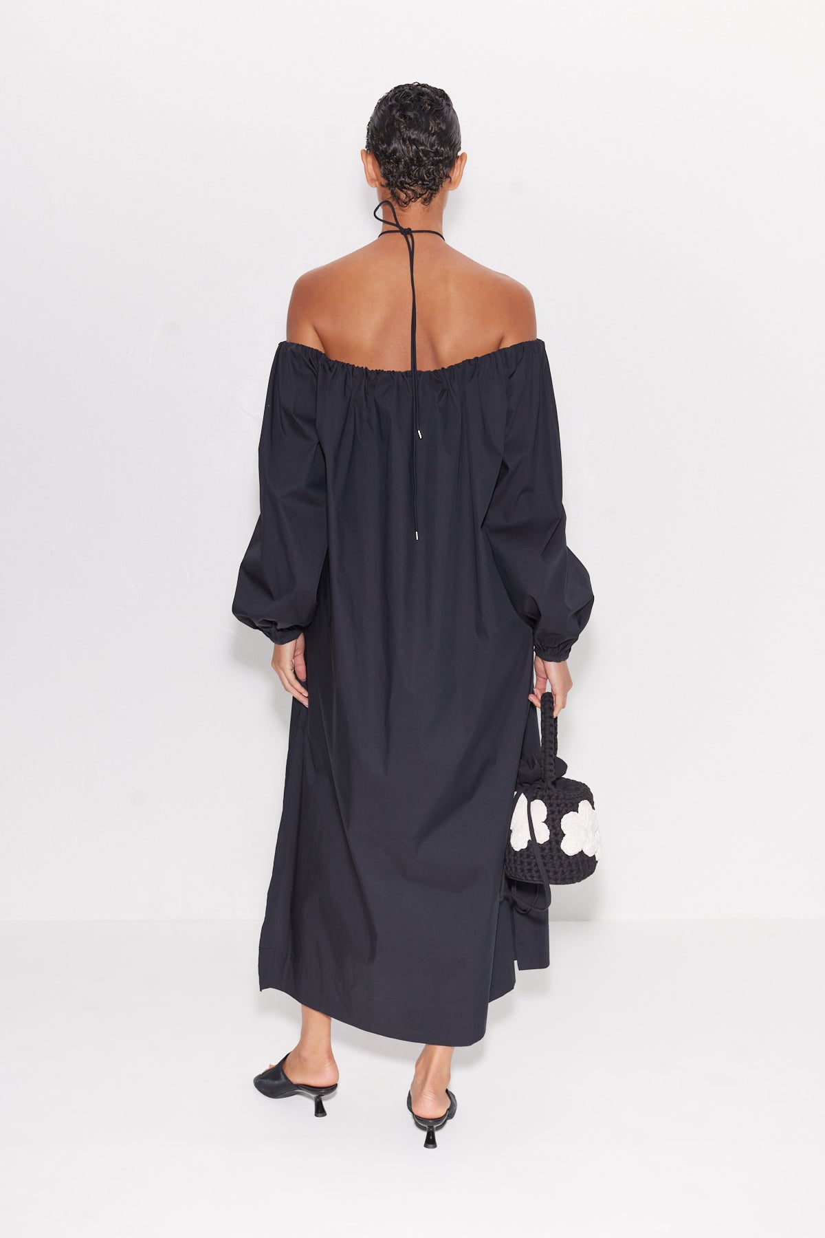 W4448-OLEANDER-POPLIN-DRESS-BLACK-BACK-FULL-BODY-SHOT
