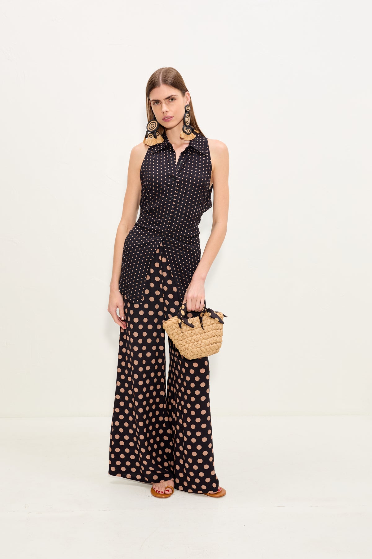 Loch Sleeveless Crepe Button Up In Black/Tan Polka Dot
