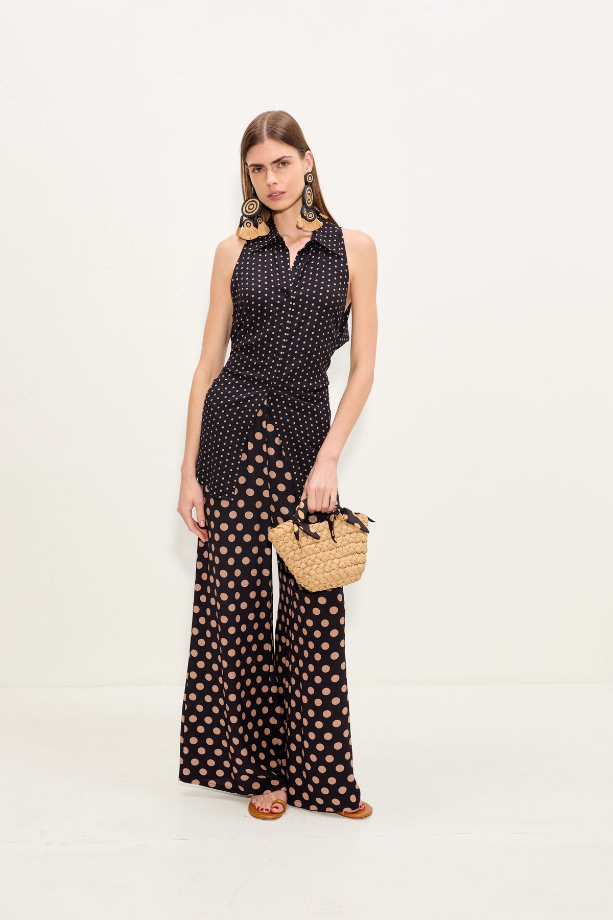 Loch Sleeveless Crepe Button Up In Black/Tan Polka Dot