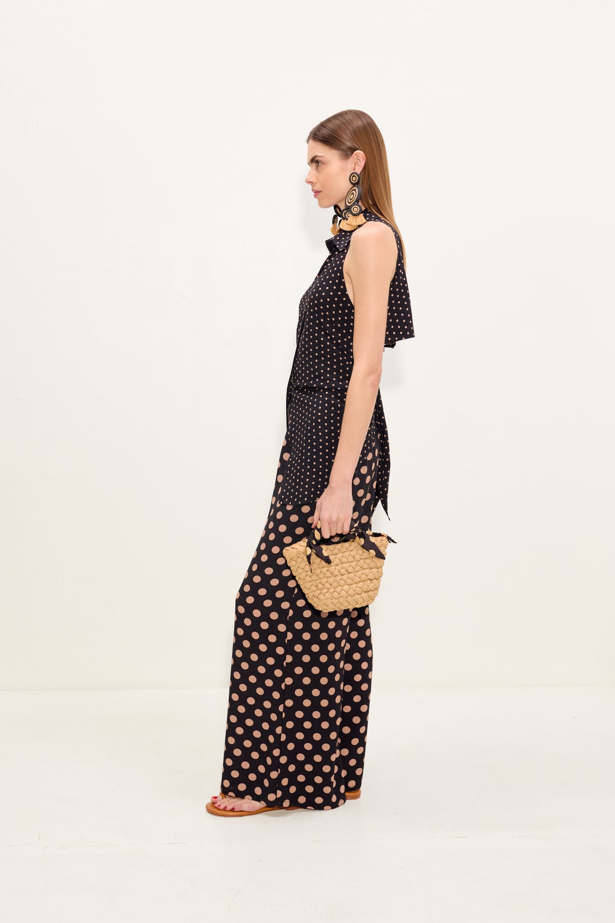 Loch Sleeveless Crepe Button Up In Black/Tan Polka Dot