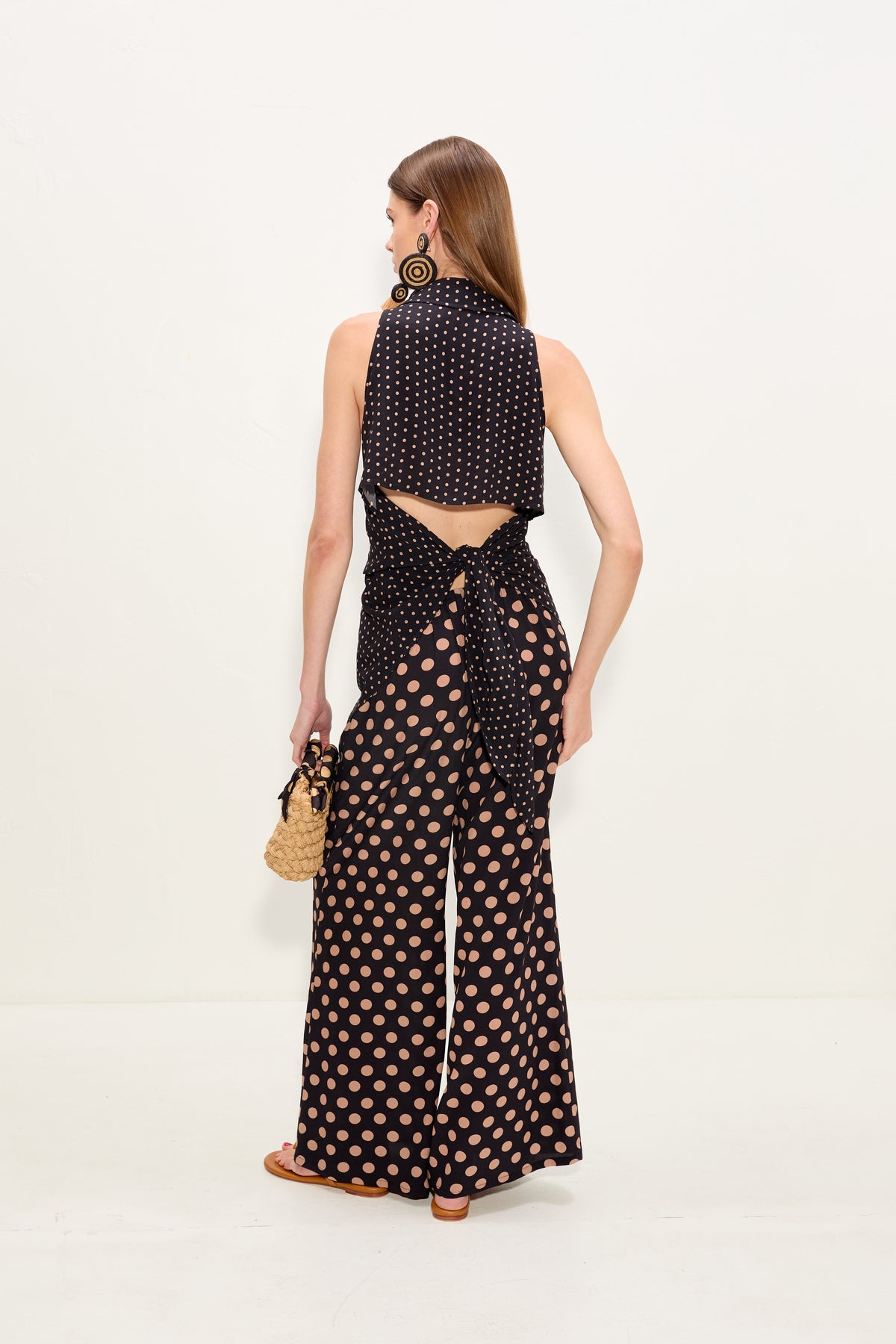 Loch Sleeveless Crepe Button Up In Black/Tan Polka Dot