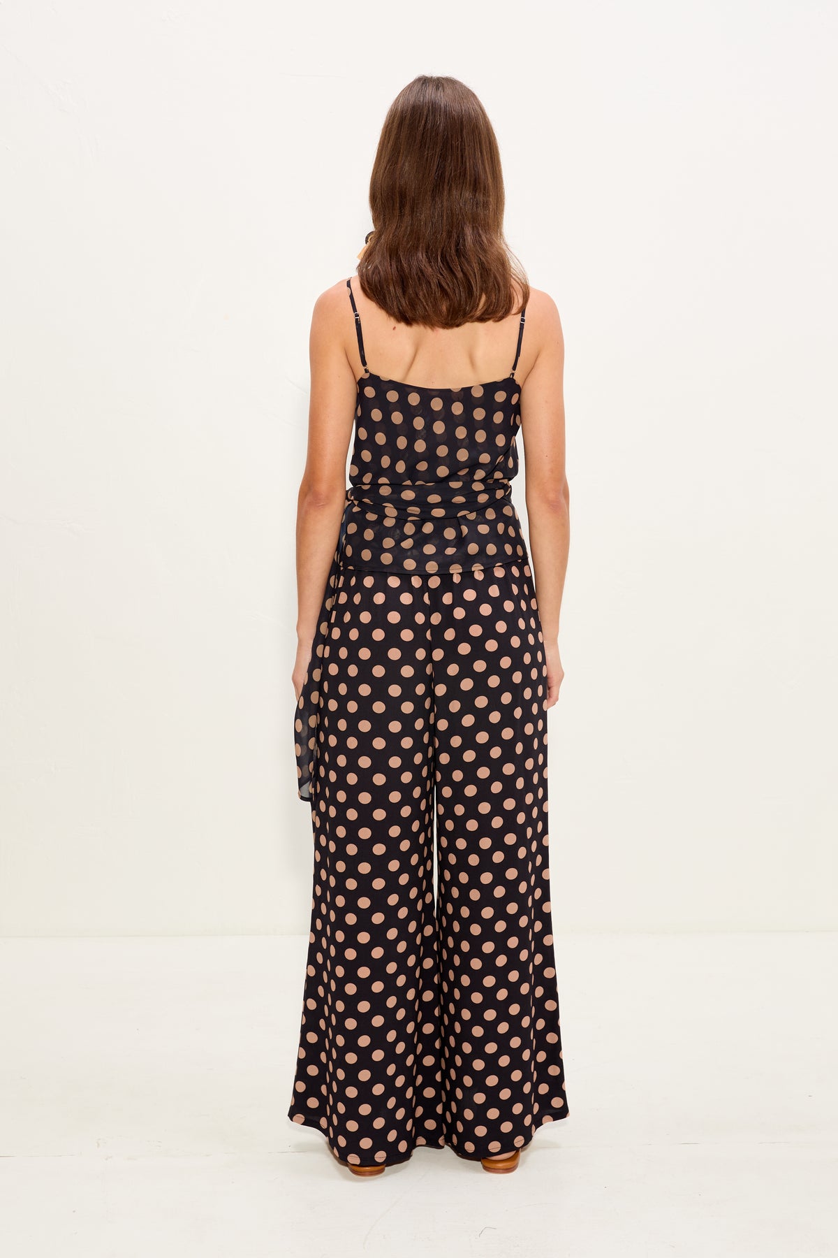 Marlowe Chiffon Tie Tank In Black/Tan Polka Dot