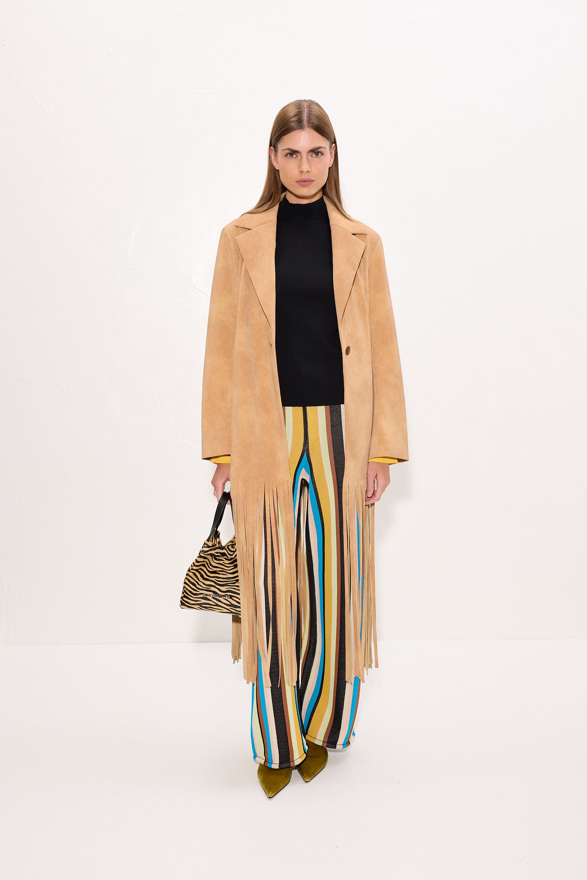 Vero Vegan Leather Fringe Coat In Sand