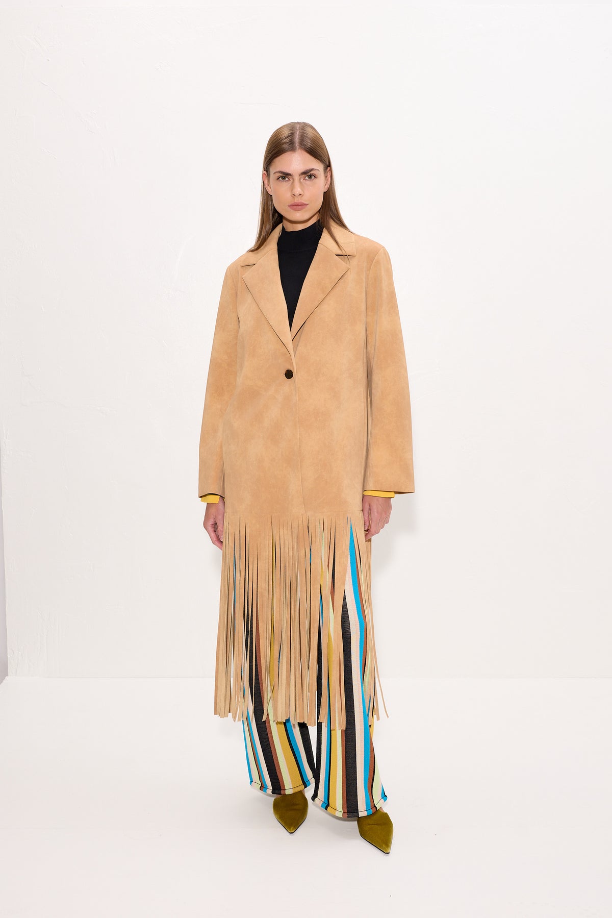 Vero Vegan Leather Fringe Coat In Sand