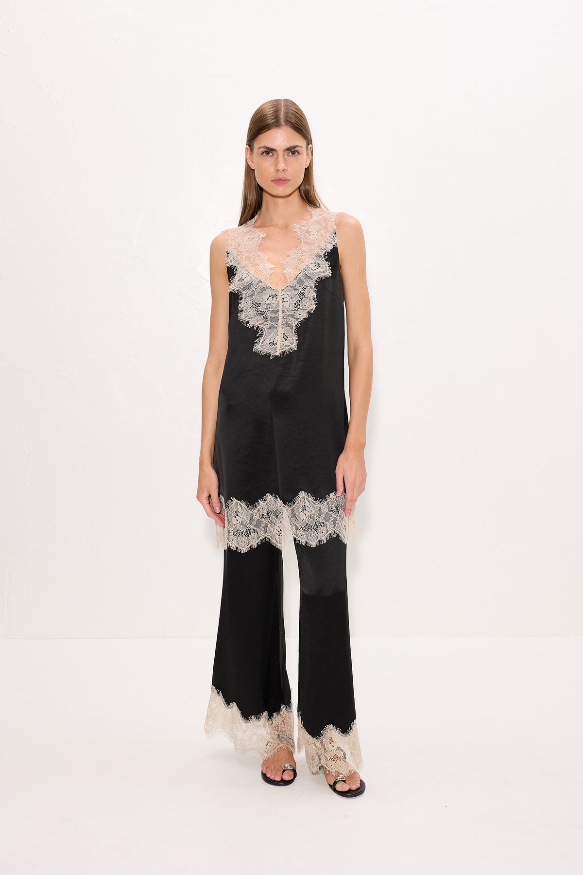 Nella Satin Lace Pant In Black/Bone