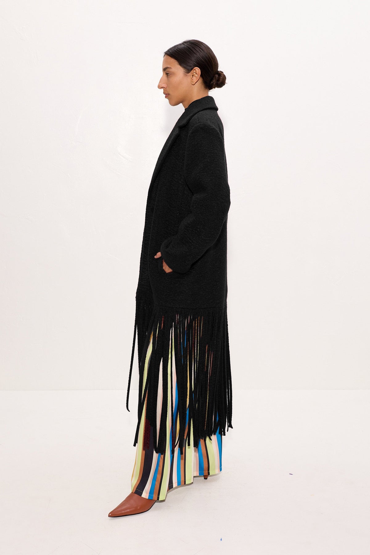 Vero Fringe Coat In Black
