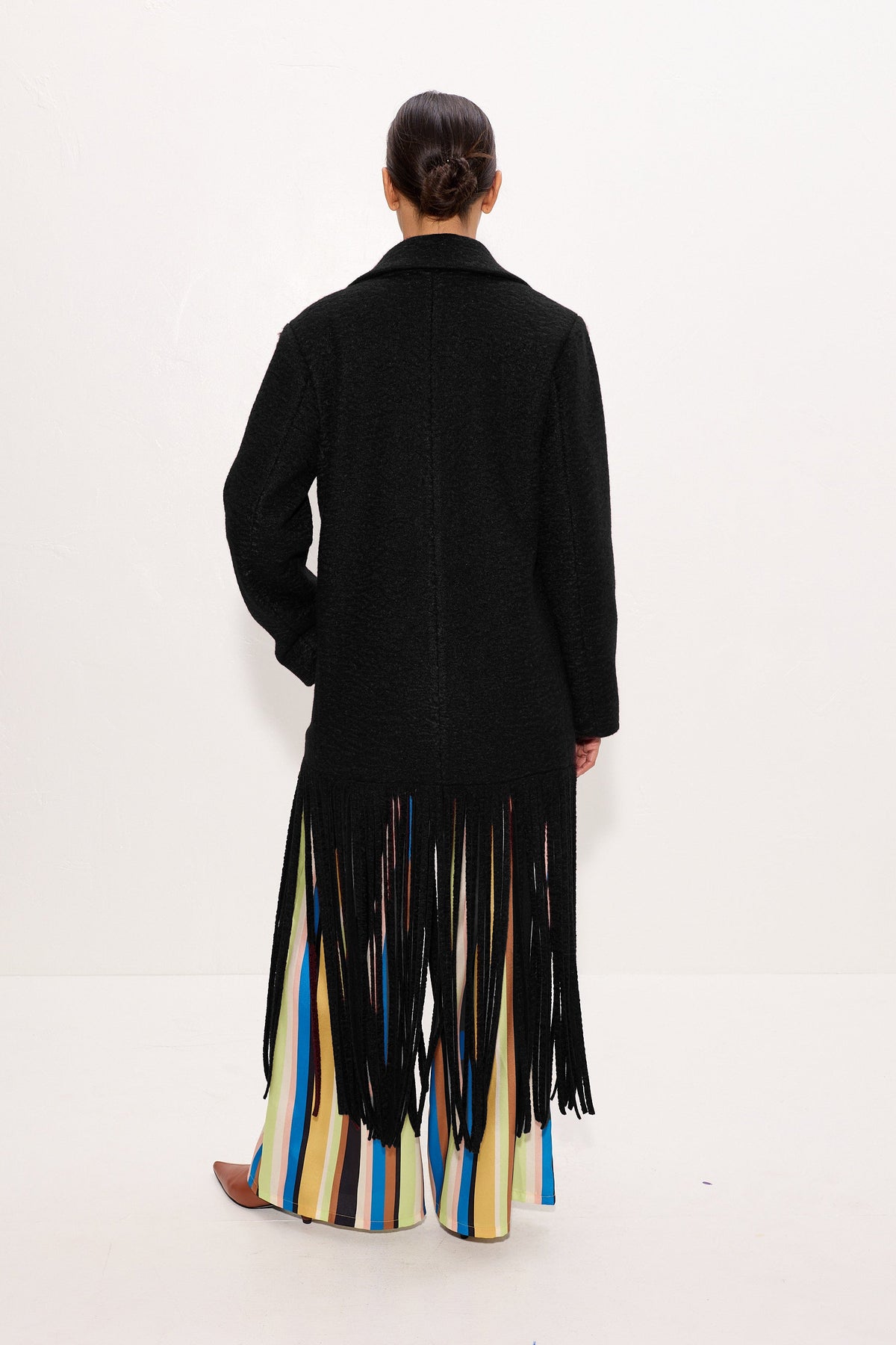 Vero Fringe Coat In Black