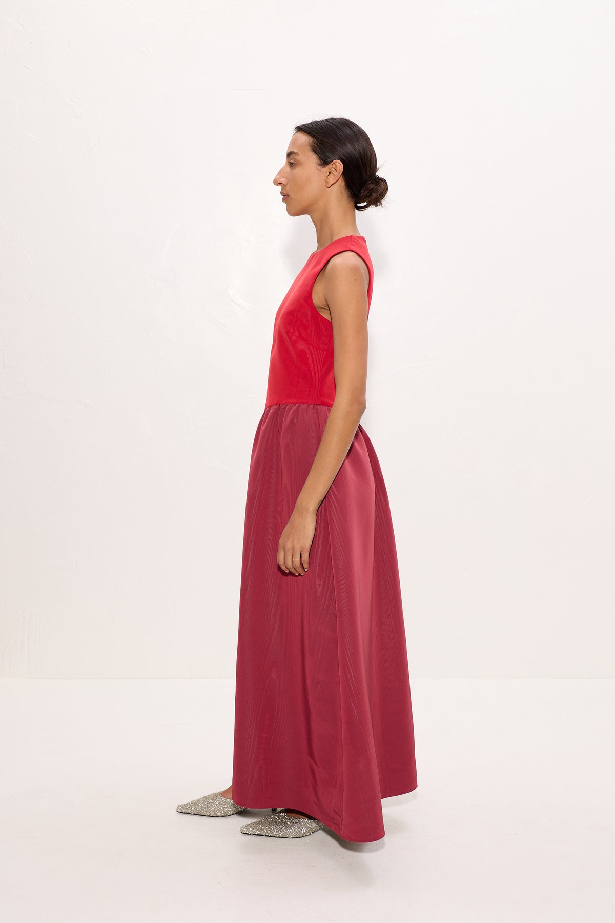 Laurel Moire Midi Dress In Pomegranate/Bordeaux