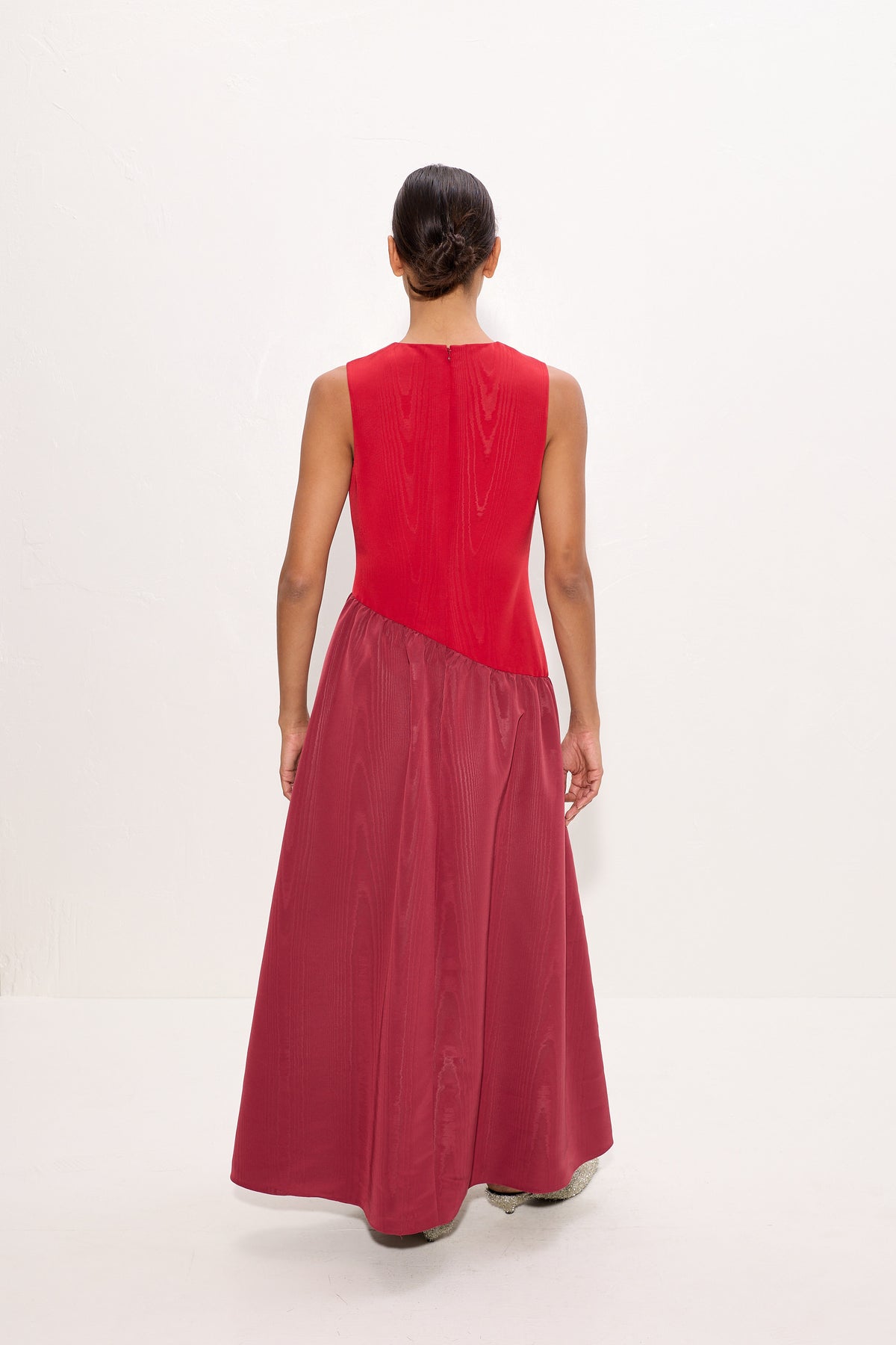 Laurel Moire Midi Dress In Pomegranate/Bordeaux