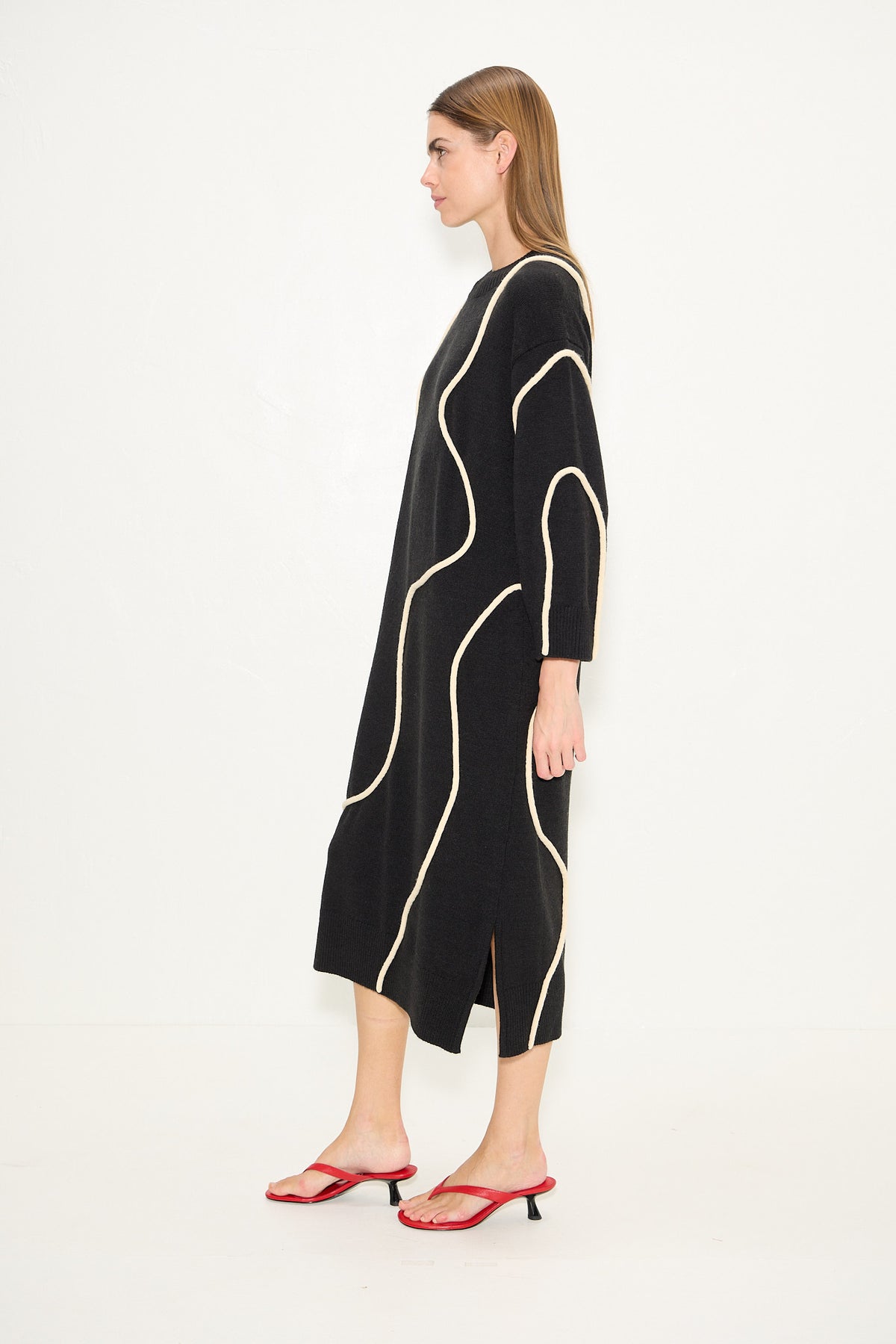 Codi Squiggle Sweater Dress In Black/Cream