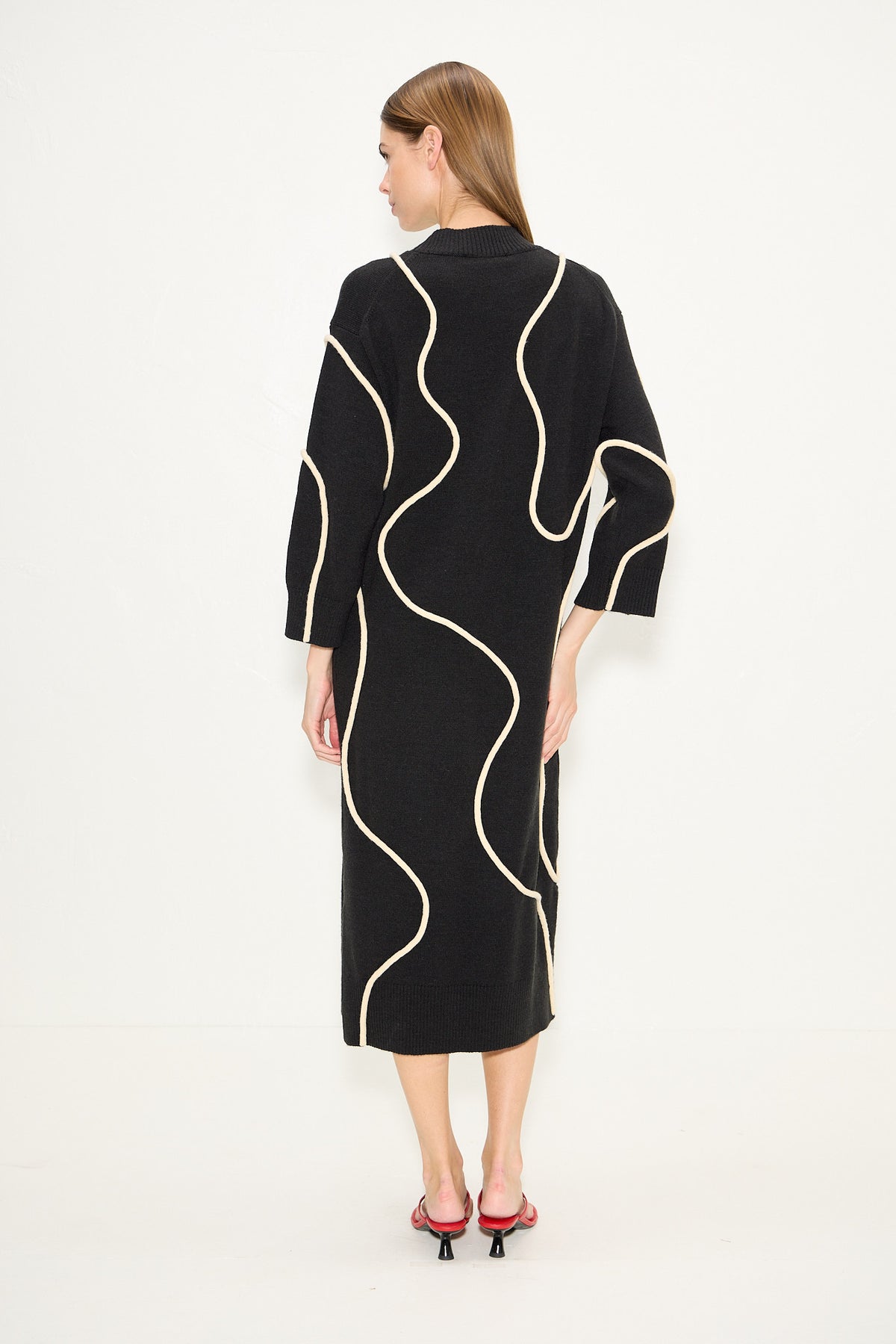 Codi Squiggle Sweater Dress In Black/Cream
