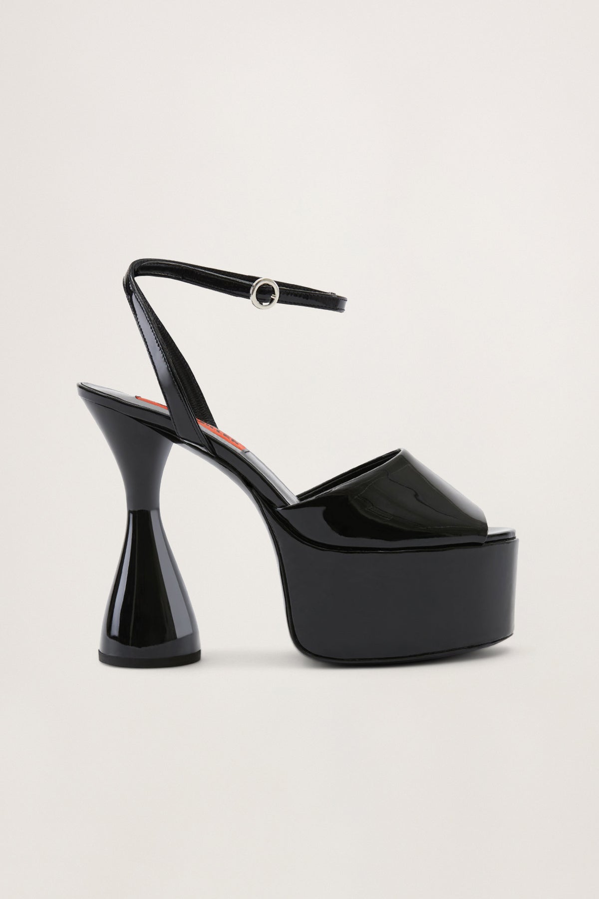 Curvy Heel In Black