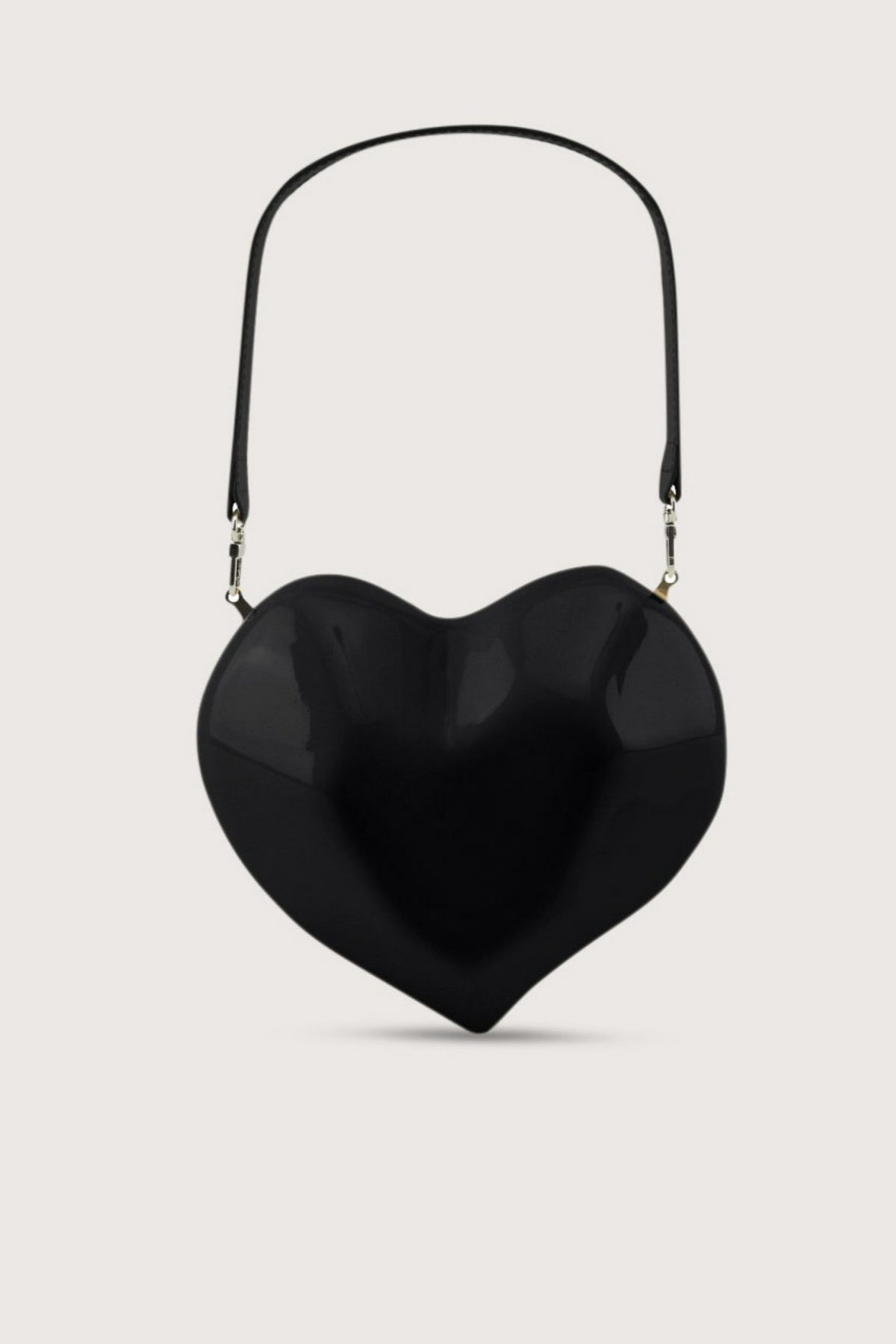 S1005-MOLDED-HEART-BAG-BLACK