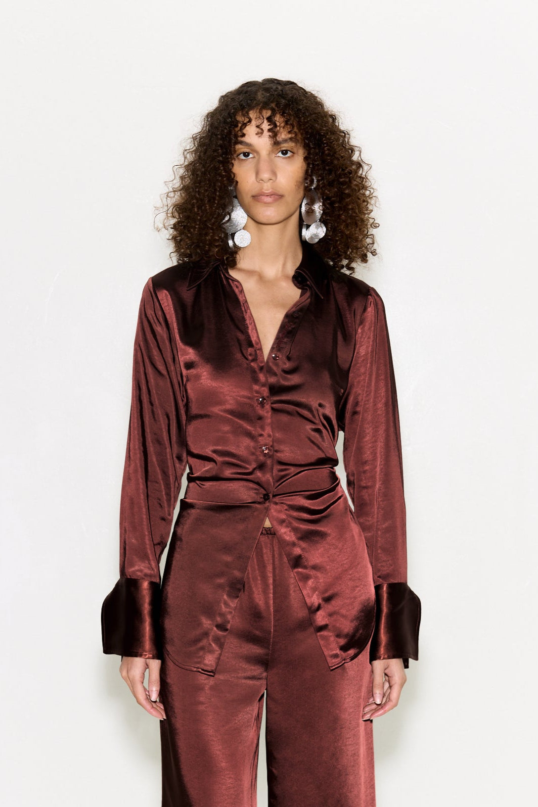 LOCH SATIN BUTTON UP IN CHOCO BROWN
