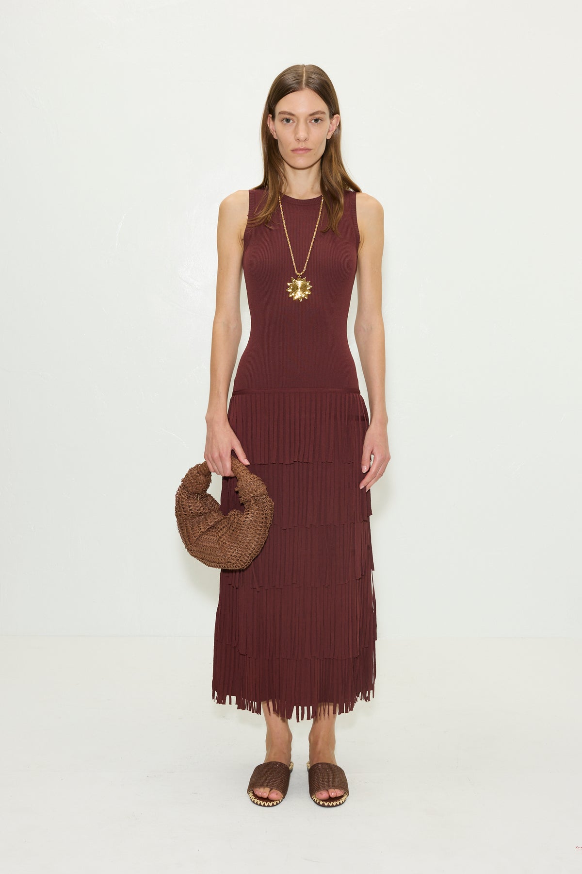 W7247-ZAZASLEEVELESSKNITFRINGEDRESS-CHOCOBROWN
