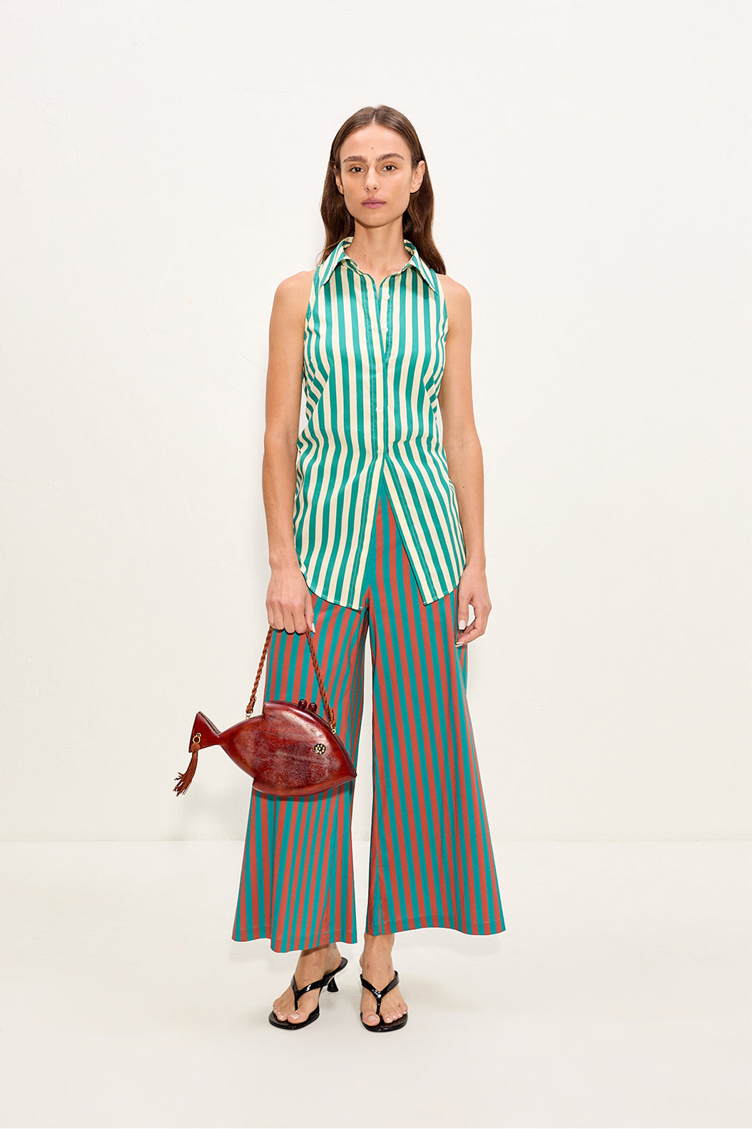 Loch Sleeveless Poplin Button Up In Teal/Cream Stripe